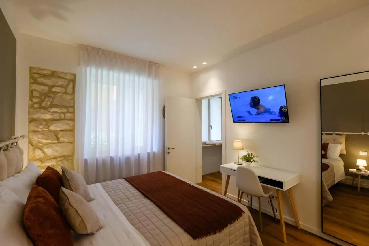 Verona Sweet Rooms - Affitti Brevi Italia 0*,